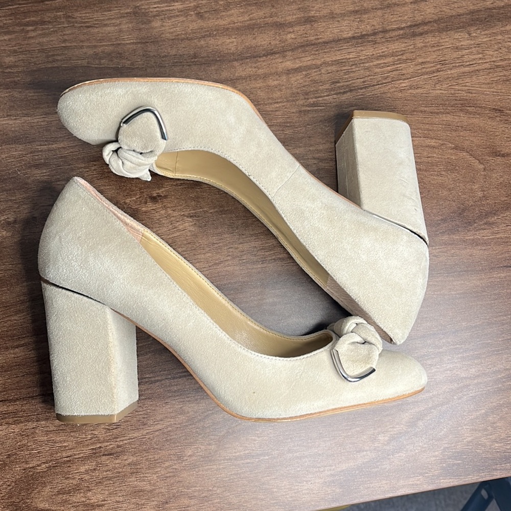 Michael Kors Cream Suede Pump with silver accents and bow